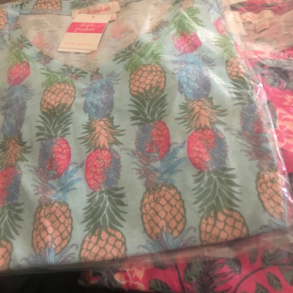 fresh produce Tops - New  2 Fresh Produce T Shirts Sz M